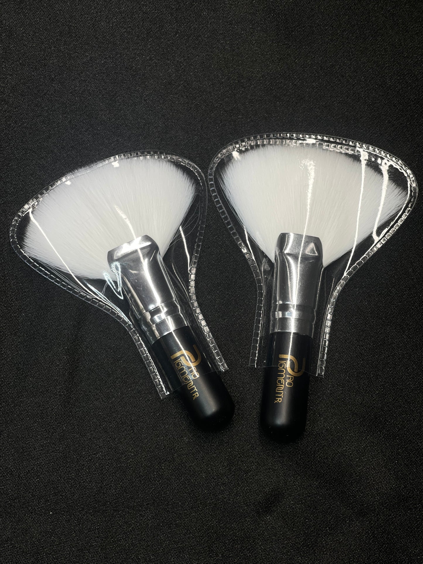 Lux mini facial brush